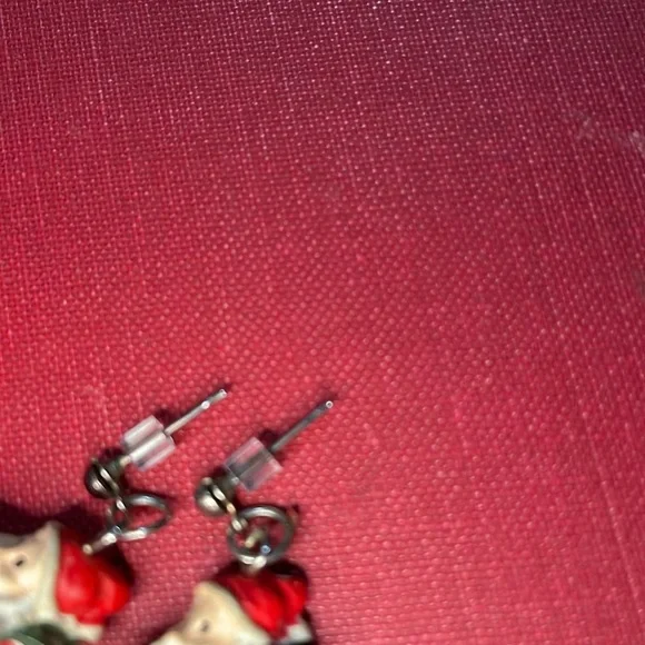 ❣️CLEARANCE ITEM❣️Vintage Santa Earrings - Picture 3 of 6